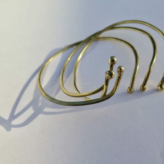 Girl and The Magpie Open-ended bangle - Image 2
