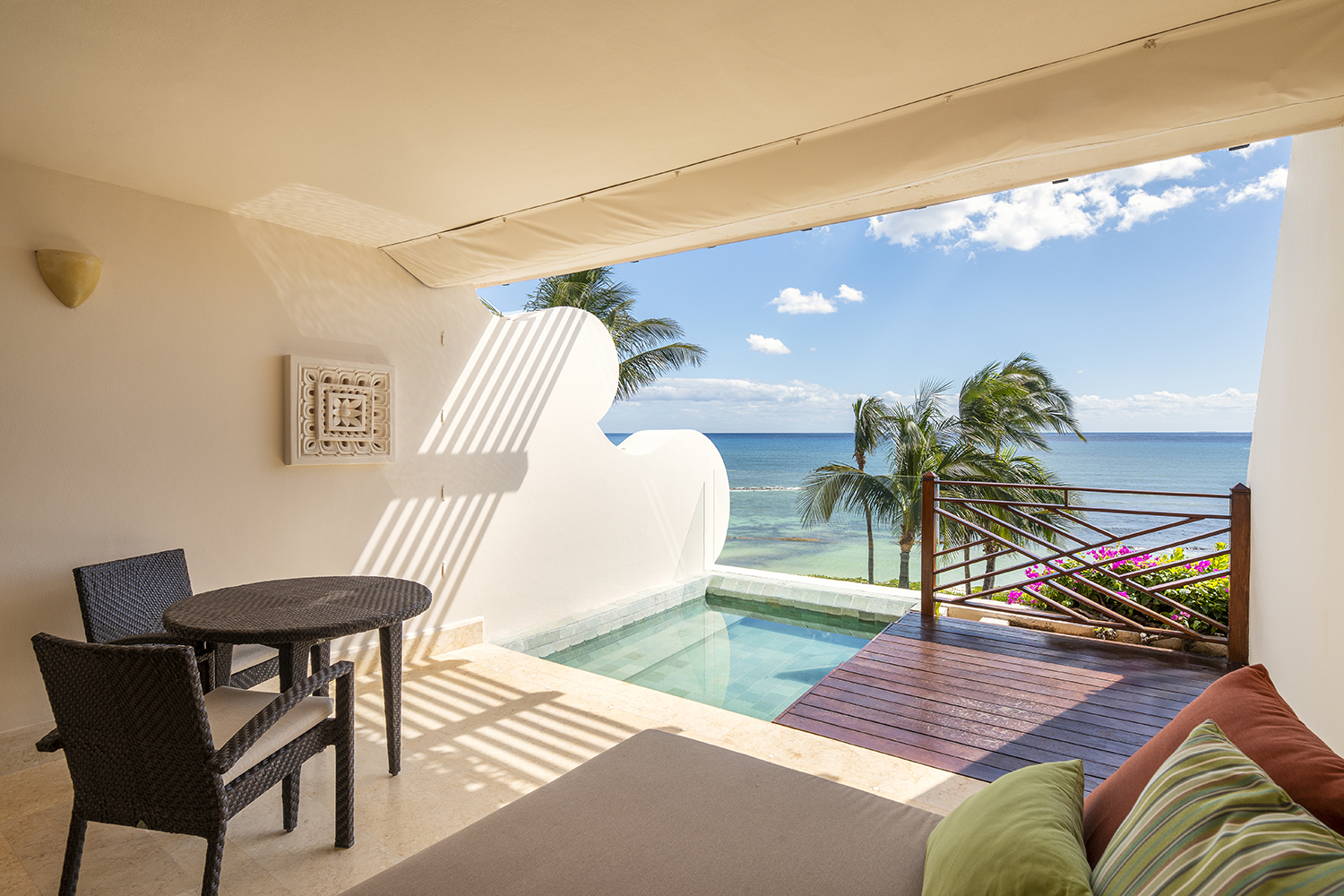 AMBASSADOR-POOL-OCEAN-FRONT-Grand-Velas-Riviera-Maya-Velas-Resorts-3